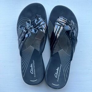 Black‎ Clark's cloud stepper comfy  women's size 9 floral